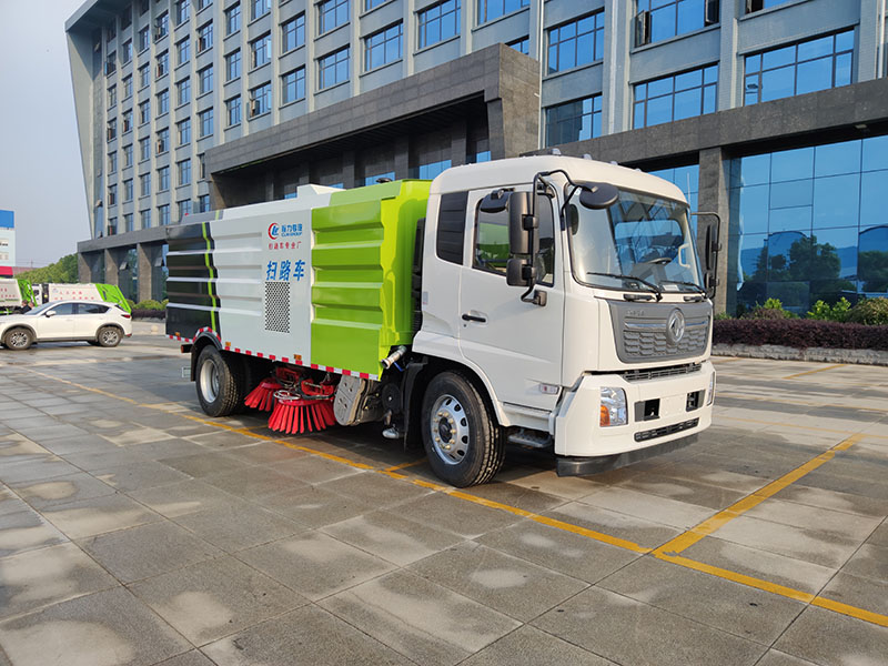 程力集團(tuán)東風(fēng)天錦掃路車